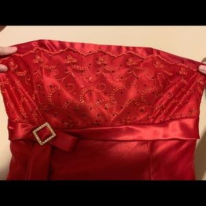 Red Gunne Sax Prom Dress